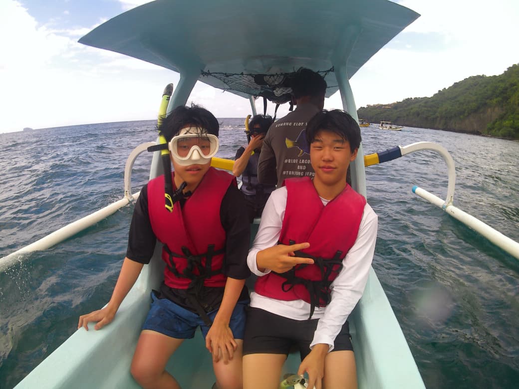 Blue Lagoon Snorkeling Experience with Traditional Boat