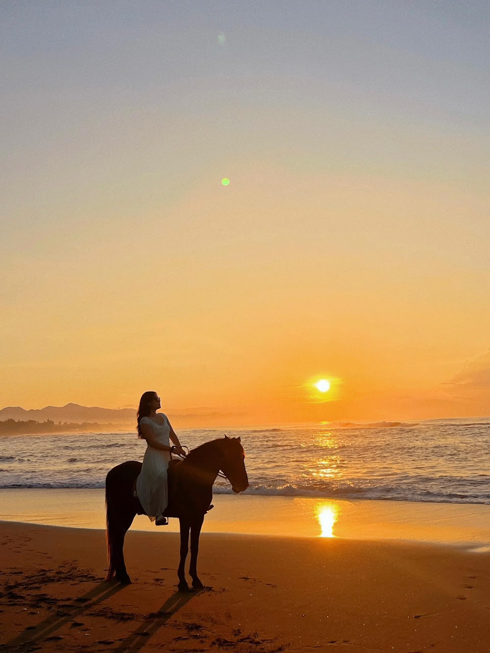 1 Hour Sunrise Horse Riding on Saba Beach Bali